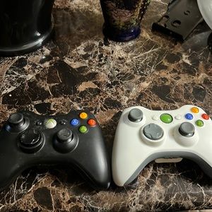 2 old Xbox 360 controllers! Still work